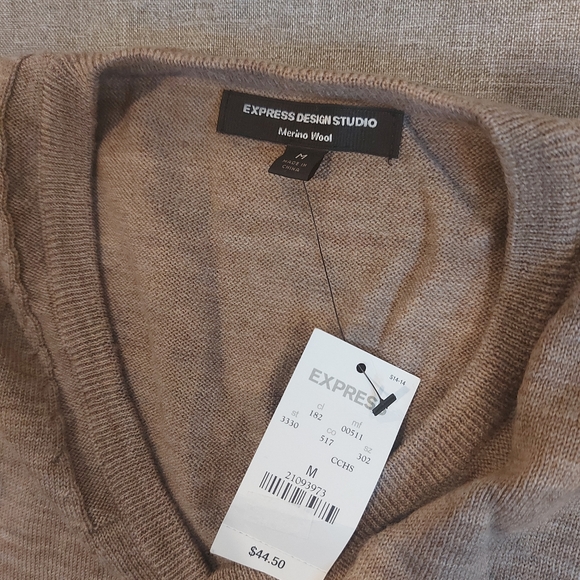 BNWT EXPRESS Design Studio Wool Sweater Vest (Tan)(Medium) - Picture 3 of 7